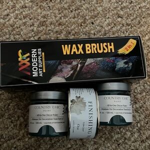 Chalk paint set with brush and wax
